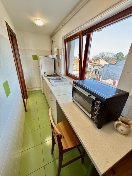 Eroii Revolutiei, Marius Nasta, garsoniera moderna, la 6 minute metrou