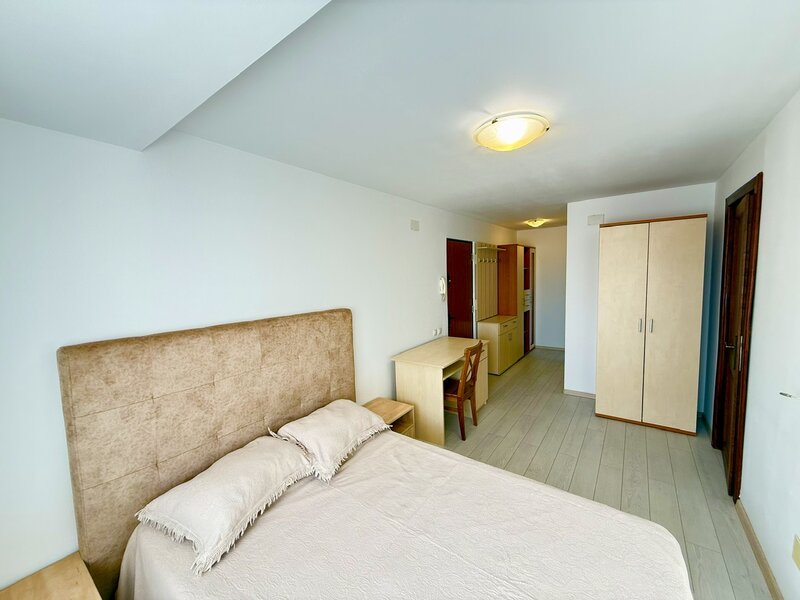 Eroii Revolutiei, Marius Nasta, garsoniera moderna, la 6 minute metrou