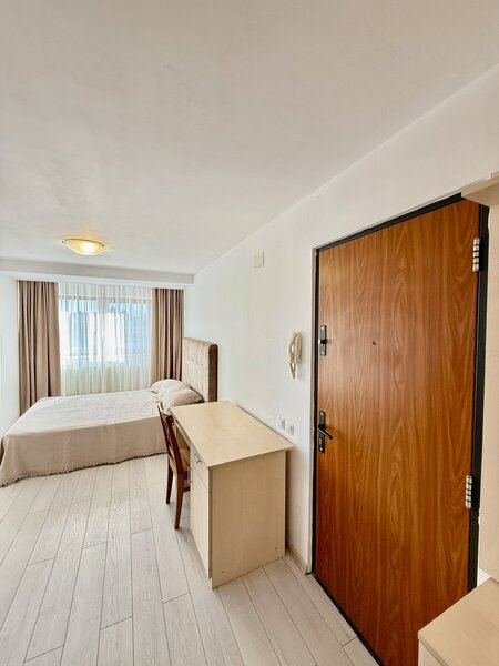 Eroii Revolutiei, Marius Nasta, garsoniera moderna, la 6 minute metrou