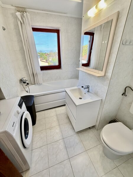 Eroii Revolutiei, Marius Nasta, garsoniera moderna, la 6 minute metrou